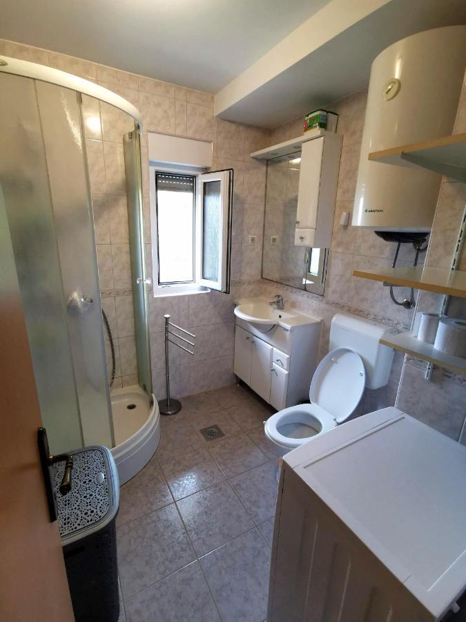 Apartment Dundo In Quiet Green Area Medulin Exterior photo