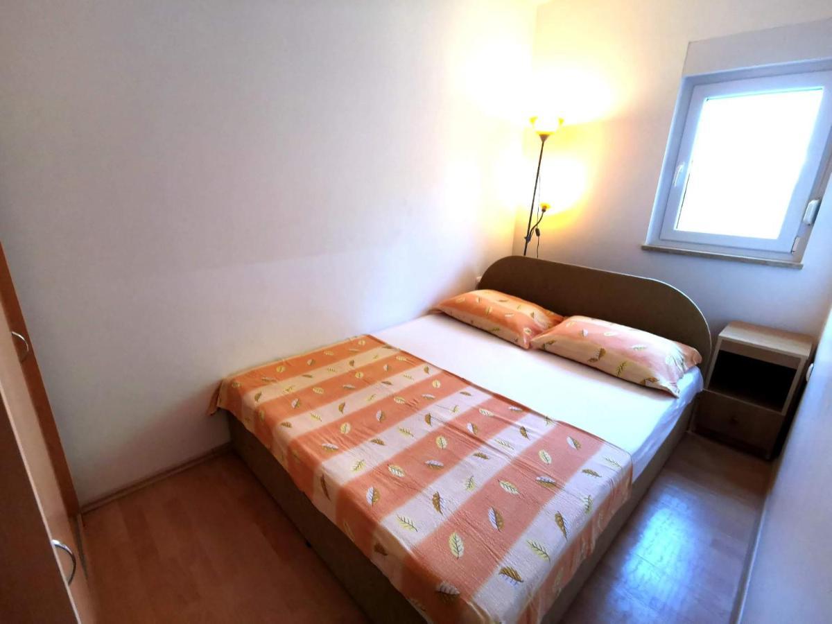 Apartment Dundo In Quiet Green Area Medulin Exterior photo