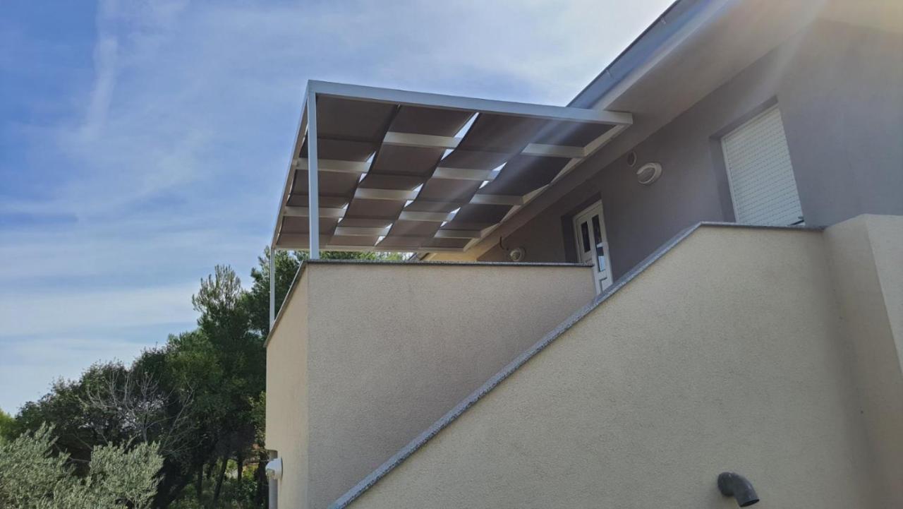Apartment Dundo In Quiet Green Area Medulin Exterior photo